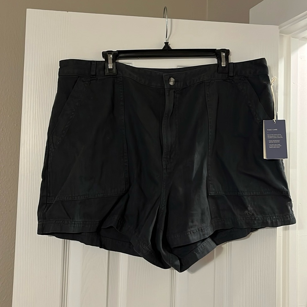 Universal Threads Black Shorts